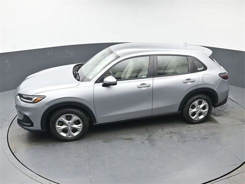 Used 2023 Honda HR-V LX image 32