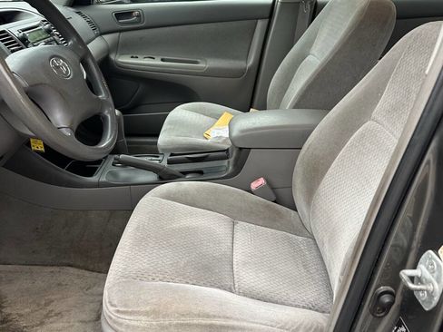 Used 2004 Toyota Camry LE FWD image 7
