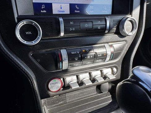 Used 2021 Ford Mustang Coupe image 31