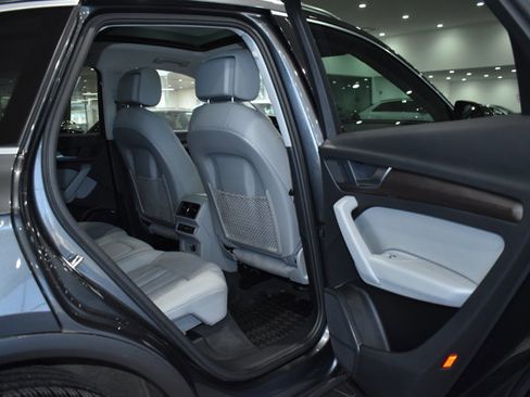 Used 2023 Audi Q5 2.0T Premium w/ Convenience Package image 27