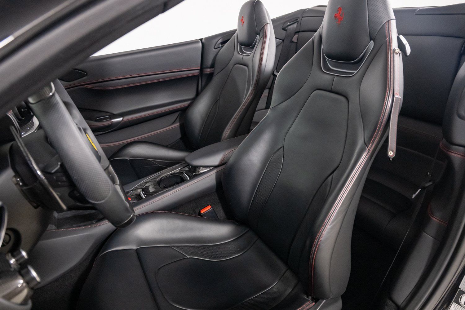 Used 2019 Ferrari Portofino RWD image 29