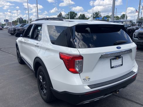 Used 2021 Ford Explorer XLT AWD/4WD image 5