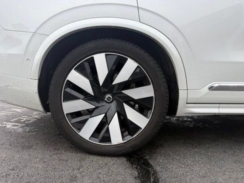 Used 2023 Volvo XC90 T8 Ultimate AWD/4WD image 5