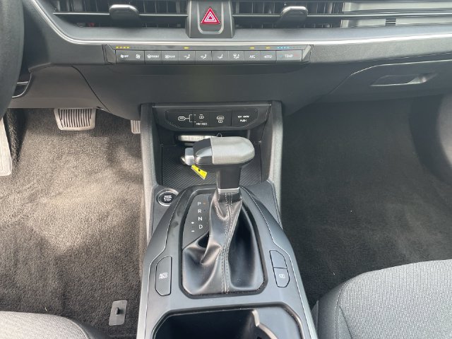 Used 2025 Kia K4 FWD image 25