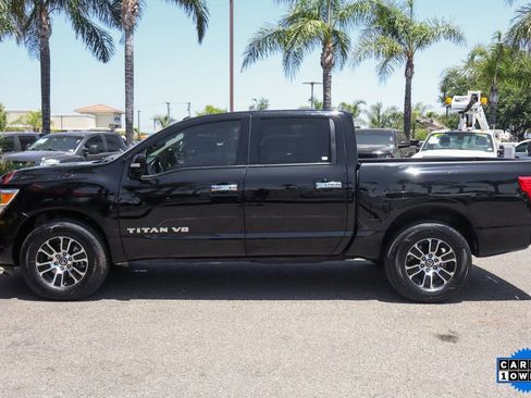 Used 2020 Nissan Titan SV w/ SV Convenience Package image 5