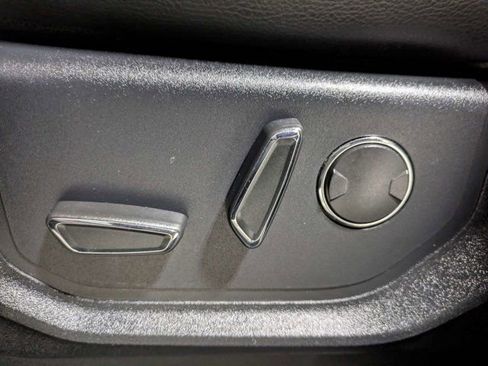 Used 2019 Ford Expedition Limited w/ Equipment Group 301A RWD image 22