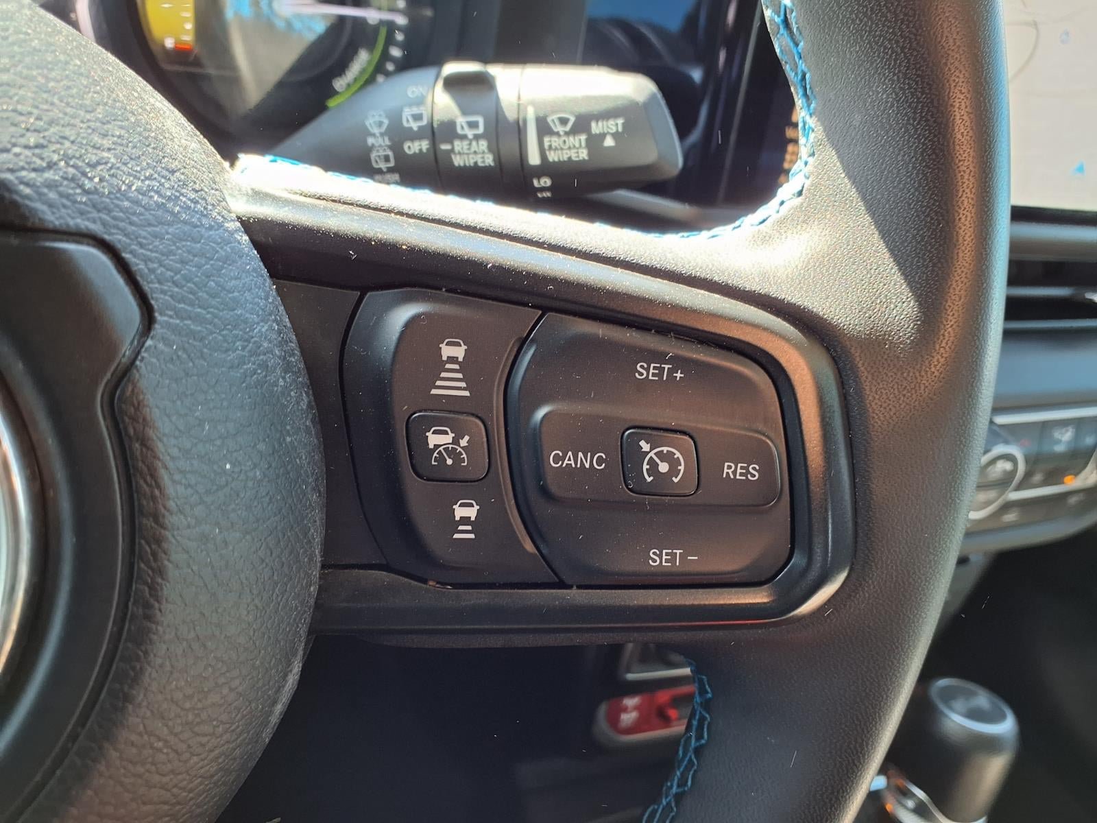Used 2024 Jeep Wrangler Unlimited Rubicon 4xe w/ Technology Group AWD/4WD image 12