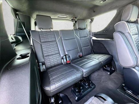 Used 2025 Cadillac Escalade Sport Platinum AWD/4WD image 30