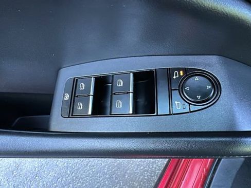 Used 2023 MAZDA MAZDA3 s FWD image 23