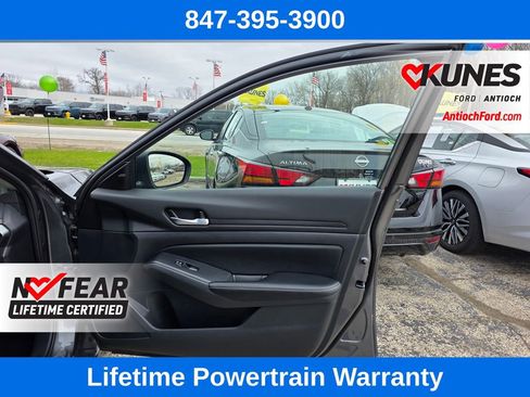 Used 2024 Nissan Altima 2.5 SV image 29