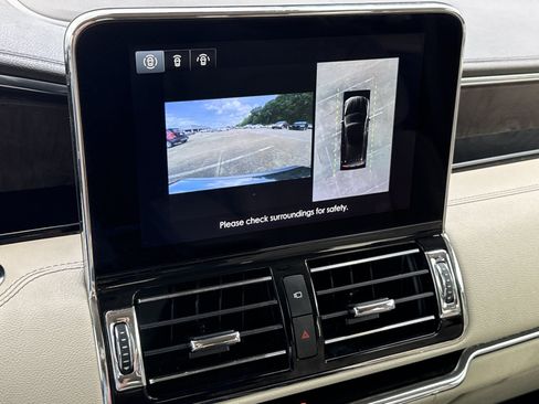 Used 2021 Lincoln Navigator Reserve w/ Luxury Package AWD/4WD image 30