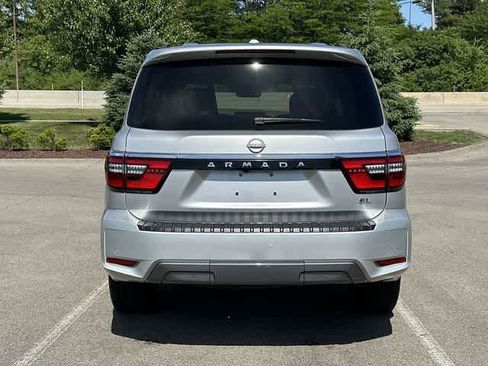 Used 2022 Nissan Armada SL w/ Captain's Chairs Package AWD/4WD image 4
