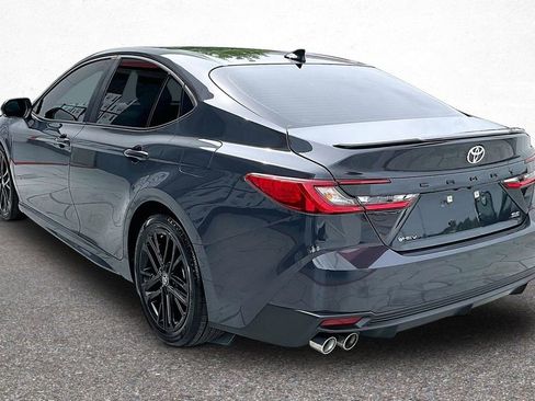 Certified 2025 Toyota Camry SE FWD image 5