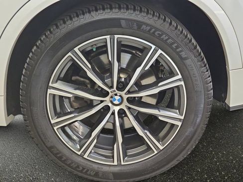 Used 2022 BMW X5 xDrive40i w/ M Sport Package AWD/4WD image 35