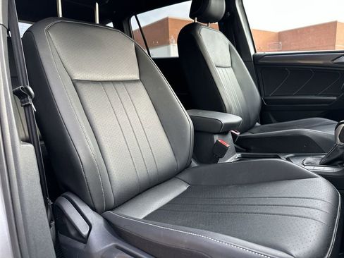 Used 2023 Volkswagen Tiguan SE R-Line image 26