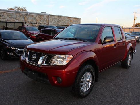 Used 2019 Nissan Frontier SV image 3