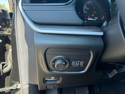 New 2026 Jeep Grand Cherokee L 4WD image 19