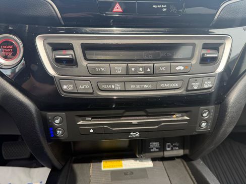 Used 2022 Honda Pilot Touring image 26