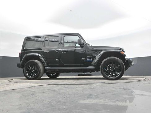 Used 2023 Jeep Wrangler Unlimited Sahara w/ Cold Weather Group AWD/4WD image 43
