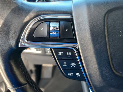 Used 2024 Lincoln Navigator Reserve image 15