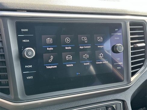 Used 2020 Volkswagen Atlas Cross Sport SE w/ Panoramic Sunroof Package image 40