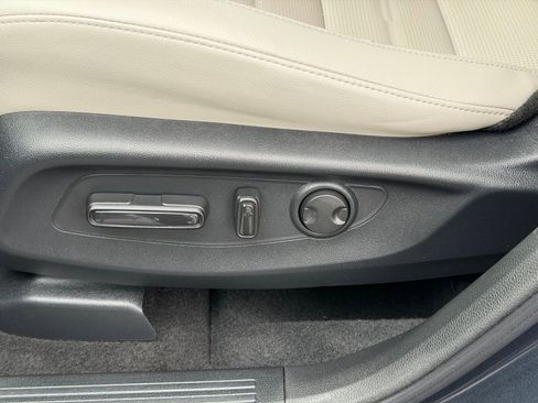 Used 2024 Honda CR-V EX-L image 16