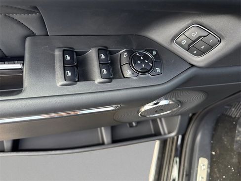 New 2024 Ford Expedition Max Platinum image 22