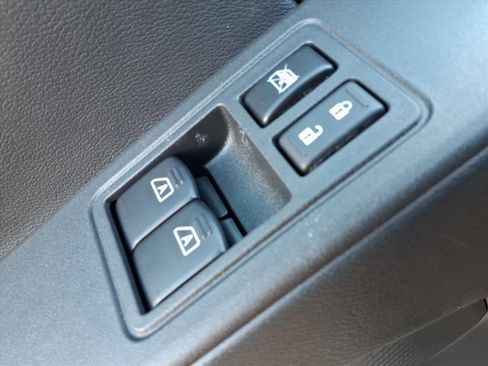 New 2026 Nissan Frontier S image 18