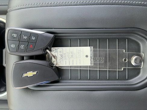 Used 2024 Chevrolet Tahoe Z71 w/ Luxury Package AWD/4WD image 24