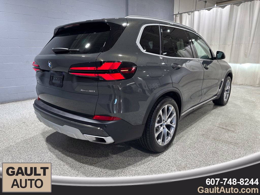 Used 2025 BMW X5 xDrive40i w/ Executive Package AWD/4WD image 3