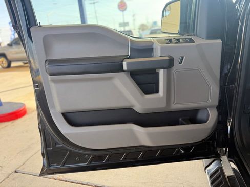 Used 2018 Ford F150 XLT w/ Equipment Group 302A Luxury image 34