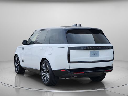 New 2025 Land Rover Range Rover SE image 3