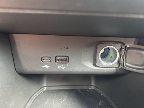 Used 2024 Buick Envista Sport Touring FWD image 23