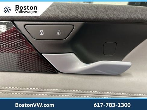 New 2026 Volkswagen Tiguan SE AWD/4WD image 28