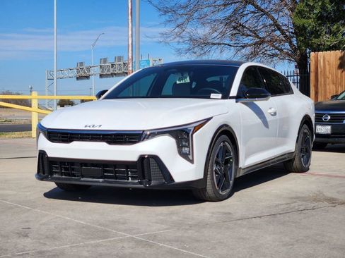 New 2025 Kia K4 GT-Line Turbo w/ GT-Line Premium Package FWD image 2