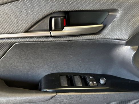 New 2026 Toyota Camry Hybrid FWD image 11
