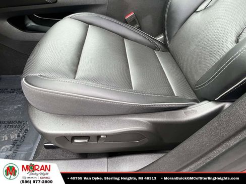 Certified 2023 Buick Envision Essence FWD image 18