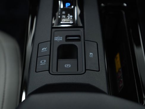 Used 2025 Toyota Prius Limited image 23