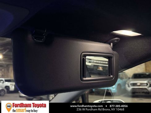 Used 2024 Toyota Corolla SE w/ SE Premium Package FWD image 28