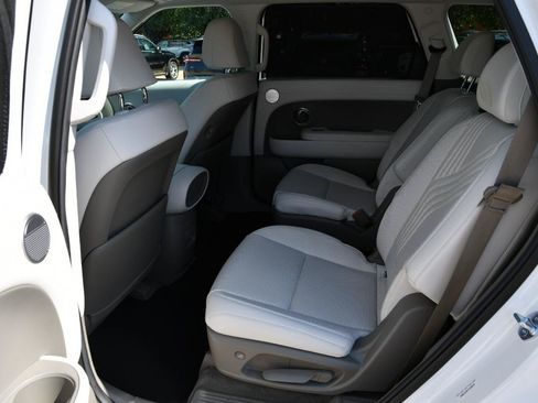 Used 2026 Hyundai Palisade SEL FWD image 31