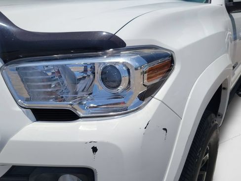 Certified 2021 Toyota Tacoma SR5 AWD/4WD image 23