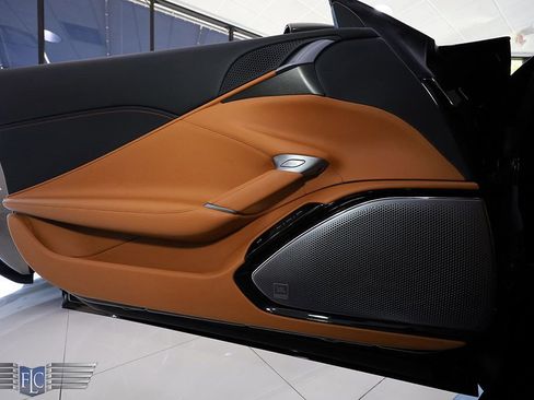 Used 2025 Ferrari Roma Spider image 15