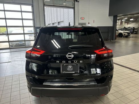 Used 2025 Nissan Rogue SV w/ SV Premium Package AWD/4WD image 37