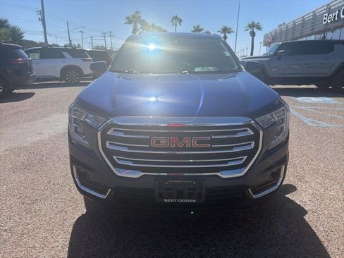 Used 2022 GMC Terrain SLT w/ LPO, Floor Liner Package image 2