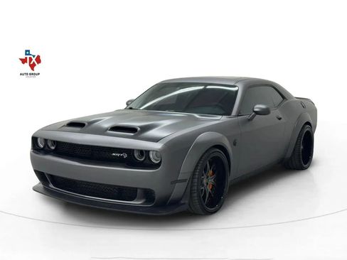 Used 2019 Dodge Challenger SRT Hellcat Redeye image 5