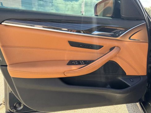 Used 2019 BMW 530i image 48