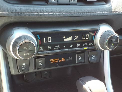 Used 2021 Toyota RAV4 XLE Premium AWD/4WD image 27