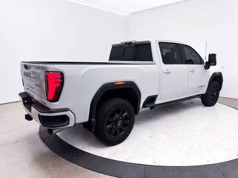 Used 2025 GMC Sierra 2500 AT4 w/ AT4 Premium Plus Package image 19