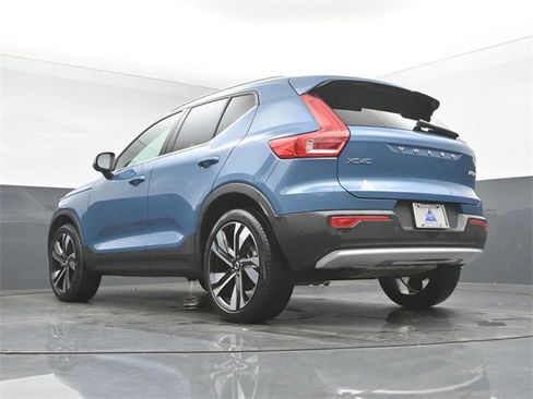 Used 2023 Volvo XC40 B5 Ultimate w/ Protection Package Premier image 47