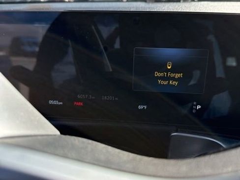 Used 2025 Mercedes-Benz GLB 250 image 5